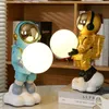 Dekorative Objekte Figuren Kreative Astronaut Tischlampe Schlafzimmer Nachttisch Dekor Harz Space Man USB Nachtlicht Kinderzimmer LED Kinder Geschenk 231128