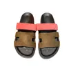 Pegar zapatillas para mujer Top Sandalias de diseñador de lujo Color de moda Chanclas de gamuza Zapatos de playa cómodos al aire libre Pisos de cuero naranja Nuevos zapatos casuales transpirables