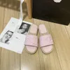 Tasarımcı Straw Toles Plaj Terlik Kadın Klasik Sandalet Daireler Kalın Alt Alt Topuk Yaz Lüks Moda Flip Flops Deri Lady Slaytlar Ayakkabı Hotel Banyo Sandals