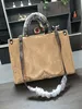 Borsa classica e pochette selvaggia per lo shopping in movimento, portafoglio, borsa a tracolla in pelle alla moda da donna in peluche con accessori con tasche multiple M46076