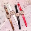 ساعة Wristwatches Fashion Women Quartz Watch 2023 الفرقة الجلدية الرومانية الأرقام معصم الساعات مربع فاخرة غير رسمية للهدايا الطلابية