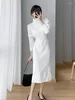 Abiti casual elegante dolcevita caldo donna maglione addensato abito 2023 autunno inverno vita sottile lavorato a maglia femminile morbido bianco nero