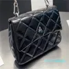 Borsa a tracolla trapuntata con patta da donna di design Francia Borsa di lusso in pelle con reticolo di diamanti Borsa a tracolla in argento con grande trama a catena