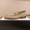 Scarpe di design Mocassini di qualità Scarpe eleganti da uomo di lusso Scarpe da sposa casual slip on da uomo in vera pelle marrone nero