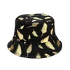 Bérets 2023 Chapeau de seau Femmes Summer Outdoor Glitter Gold Plume Soleil Coton Filles Femme Plage Pêcheur Casquettes Hommes