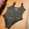 One Piece Swimsuit Leakback Tryckt Bikini Svartvit STYLIGT Bekväm badkläder Summer Beach Surf Bikini för kvinnor