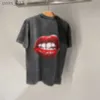 Men's T-Shirts 23 men and women contrasting color back with large red lips printed round neck short sleeved T-shirt YQ231128