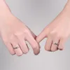 Кластерные кольца 925 Стерлинговая серебряная женщина Пара Мужчины Держа руки Открытие кольца минималистские любители свадебные украшения