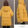 Dames Trenchcoats Grote maten 8xl Winter Capuchon Halflange Katoenen Jurk Warme Dikke Jas Casual Losse Jas Sneeuw Pluizig 140kg 2023