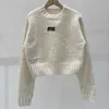 Kobiety Sweters Designer Luksus 23 Autumn/Winter Nowy wszechstronny mody Casual Heavy Industry BEAD Krótki wełniany wełniany pullover 8U72