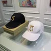 Nakış mektupları erkek şapka şık tasarımcı şapkalar zarif zarif rahat foraml casquette homme beden ayarlanabilir sürüş seyahat beyzbol şapkası PJ048 c23