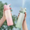 Bottiglie d'acqua Borraccia da 650 ml per ragazze Studente Spray Water Cup Summer Brief Borraccia sportiva addensata BPA Free Travel Drinkware 230428