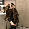 Kvinnors päls fall och vinter mode imitation lamm hårrock lös trend klipp bomull leopard mink sammet förtjockad varm