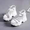 Buty letnie kobiety Sandles kliny Flats Mukie sandały Wysokość wzrostu platformy burzywki dla kobiet D2H37