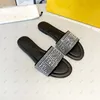 Designer Dames Sandalen Slippers pailletten kleur diamant decoratie Leer Materiaal F metaal materiaal Logo Mode Vrijetijdsschoenen Strandsandalen met doos en stofzak