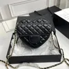 Projektant wysokiej jakości zagraniczny diamentowy łańcuch w kształcie serca torba owczacza miłość Oneshoulder Messenger Bag Black 17cm moda Allmatch Tote Bag Designer