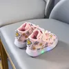 Botas Zapatillas luminosas para niños 16 años Zapatos deportivos Suela suave Bebé Niño pequeño Patrón cómico Tamaño de niña 2130 231127