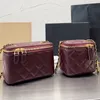 Donna 21A Mini Vanity con borsa a catena Francia Marchio di lusso Borsa a tracolla trapuntata di design Borsa a tracolla per donna Custodia per cosmetici Scatola per cosmetici Catene a sfera in oro Borsa a tracolla con tracolla