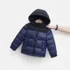 Piumino per bambini per bambini NF designer 2024 Giacca invernale per ragazzi ragazze outdoor Piumino con cappuccio caldo Parka nero Piumini Lettera Stampa Abbigliamento Capispalla Frangivento