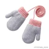 Mitaines pour enfants Mitaines pour enfants Gants tricotés en laine Plus Épaississement Chaud Mignon pendant des années Bébé Nouveaux petits gants de cou suspendus Doux R231128