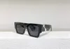 Lyxdesigner solglasögon för män och kvinnliga damer solglasögon mode stor fyrkantig högkvalitativ UV400 skyddslinser Mens kvinnors stil kommer med originallåda