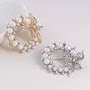 Brosches Pearl and Rhinestone Round Flower Brosch Baroque Fashion Elegant Butterfly Insect Pin Party Wedding Accesories