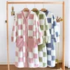 Kobieta w kratę sutą w kratę Single Beded Srabe Flannel ciepłe zimowe odzież domowa Kobieta zagęszcza Peignoirs Przytulna suknia kimono luźna koszulka nocna