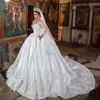 2024 Luxe Prinses Satijnen Baljurk Trouwjurk Kant Parels Kralen Lange Mouwen Sheer Hals Witte Bruidsjurk Vestido De Novia