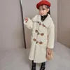 Jackor 2023 Autumn Winter Kids Girls Warm Tjock Loose Wool Jacket Lång kappa Barn Kläder Korean Fashion Fleece Overcoat Q13