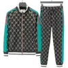 Designer 2023 Men Tracksuit Trend Set Sweatshirt Sweatpants Winter Sportswear Pullover Hoodies Casual Mens Fashion Clothing M-3XL