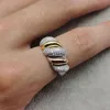 Pierścienie zespołowe luksusowe duże pierścienie z sześciennymi kamieniami cyrkonii chryzantema