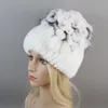 BeanieSkull Caps Marca Mujeres Genuino Rex Sombreros de piel de conejo Invierno Rex Gorros de piel de conejo Top a rayas Flor de piel de zorro Cálido Gorros de punto de piel real 231128