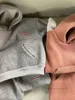 Ins Toddler Çocuklar Mektup Basılı Spor Giysileri Setleri Küçük Kız Kızlar Kapşonlu Uzun Kollu Sweatshirt Gevşek Pantolon 2 PCS Çocuk Virfet Kalın Sıcak Kıyafetler Z5634