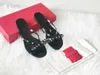 Avec Box Designer VT Sandal High Heel Designer de luxe Pantoufle Homme Sandale Plate Jelly Stud Femme Chaussure Rivet String Caoutchouc Slide Flip Flop Brand Slid Valentine RPU0