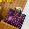 Designer Lady Totes Bag Classic Onhego A bolsa de bolsa Polca pintada de bolinhas de abóbora Minitote Sacos Yayoi Kusama Bola diagonal de um ombro de um ombro de largura