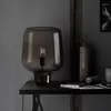 Lampade da tavolo Lampada di design nordico Vetro grigio Creativo Semplice Lampada da scrivania a LED Luci per camera da letto Comodino Studio Decorazioni per la casa Illuminazione