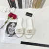 2023 Mulheres sandálias de verão chinelas de luxo giro letras letras de camélia camellia lishos de couro genuíno paris lisam de lisões casuais casuais