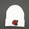 Bérets Rose Fleur Broderie Épaissir Chapeau Tricoté Hiver Chaud Skullies Cap Bonnet Pour Enfant Hommes Femmes 188