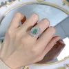 3CT Anelli nuziali scintillanti Gioielleria raffinata Lusso Taglio ovale Smeraldo Moissanite Topazio bianco CZ Pietre preziose Diamanti Festa Eternità Donne Anello di promessa Regalo