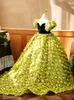 2023 جديد زهرة خضراء الفتاة الفتاة الأميرة ثوب الكرة ثلاثية الأبعاد مصنوعة الزهور زهور الدانتيل حبات مع القطار Sweep