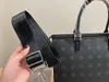 Mt Sac Plat Horiz Zippe Bag Portfölj Fashion Men's Handbag Luxury Designer Letter BROOFCASES Business Shoulder Bag Brief Case
