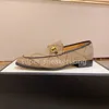 Tasarımcılar Ayakkabı Kalite Loafers Lüks Erkekler Elbise Ayakkabıları Gerçek Deri Kahverengi Siyah Erkek Düğün Ayakkabıları Üzerinde Sıradan Kayma
