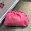 A YD Sacs à main Sac Sacs Épaule Venetss 2023 Été Bottegss Style Dumpling Même Nuage À Main Polyvalent Cuir Femme One Messenger avec logo QR4G