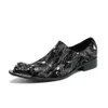 2023 Elegante afdruk Puntige teen banketschoenen Italiaans zwart groot formaat avondschoenen mode koe leer mannelijke zakelijke schoenen