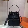 Borsa per secchio in nylon Mini borse casual corde per spalla nera con il designer di triangoli di design328o