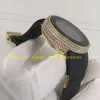 Photo réelle avec boîte d'origine Montres Unisexe Hommes Dames 44 mm Quartz Numérique Or jaune 18 carats Lunette diamant Ya114207 Cadran noir Double heure Bracelet en caoutchouc Montre de sport