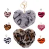 Keychains Leopard Keychain Eesthetic Heart Women Purse Charms Handväskor Fuzzy Car Puff Ball