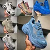 Hommes classiques Triple.S Sneakers Chaussures décontractées Chaussures de sport pour femmes Effet délavé double mousse Plusieurs couleurs Chaussures à plateforme Designer Vente chaude Haute qualité 35-46