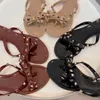 Luxury Woman Sandal Flat Jelly Designer Stud Slipper Rivet Thong Man Slide Rubber Shoe Summer Shoes Beach Flip Flops tofflor Thong Sandal