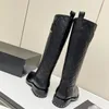 2023 Designer Luxury Square Toe Both Boots High-High Femmes sexy 100% cuir électrique Broidered Diamond Check Boot Lady Fashion Fashion High-Heled Comfort Shoes Tailles 35-40